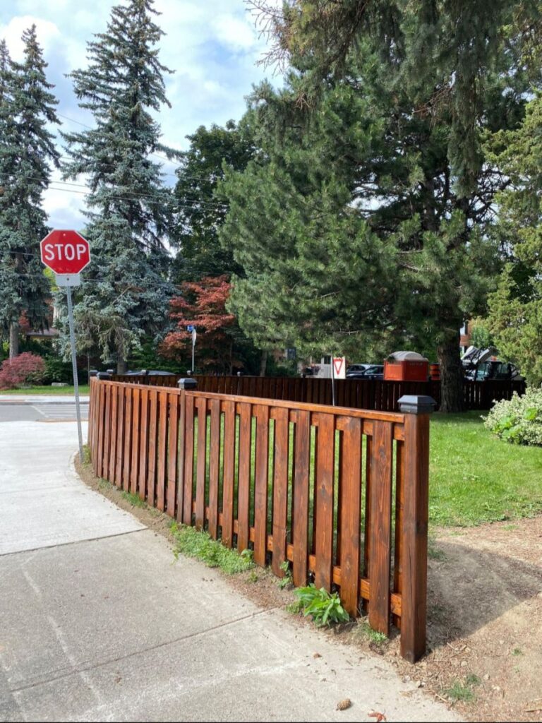 specialized fence refinishing services toronto